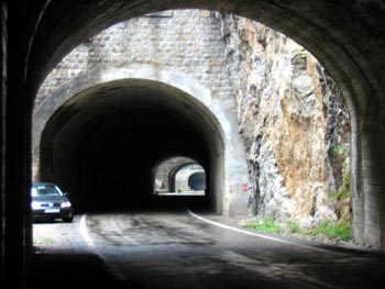 Tunnels along the Rio de Isabena